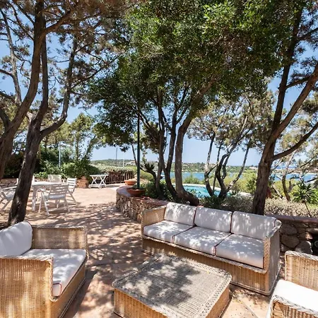 Luxuryvilla Con Piscina E Privacy In Centro Villa Porto Cervo
